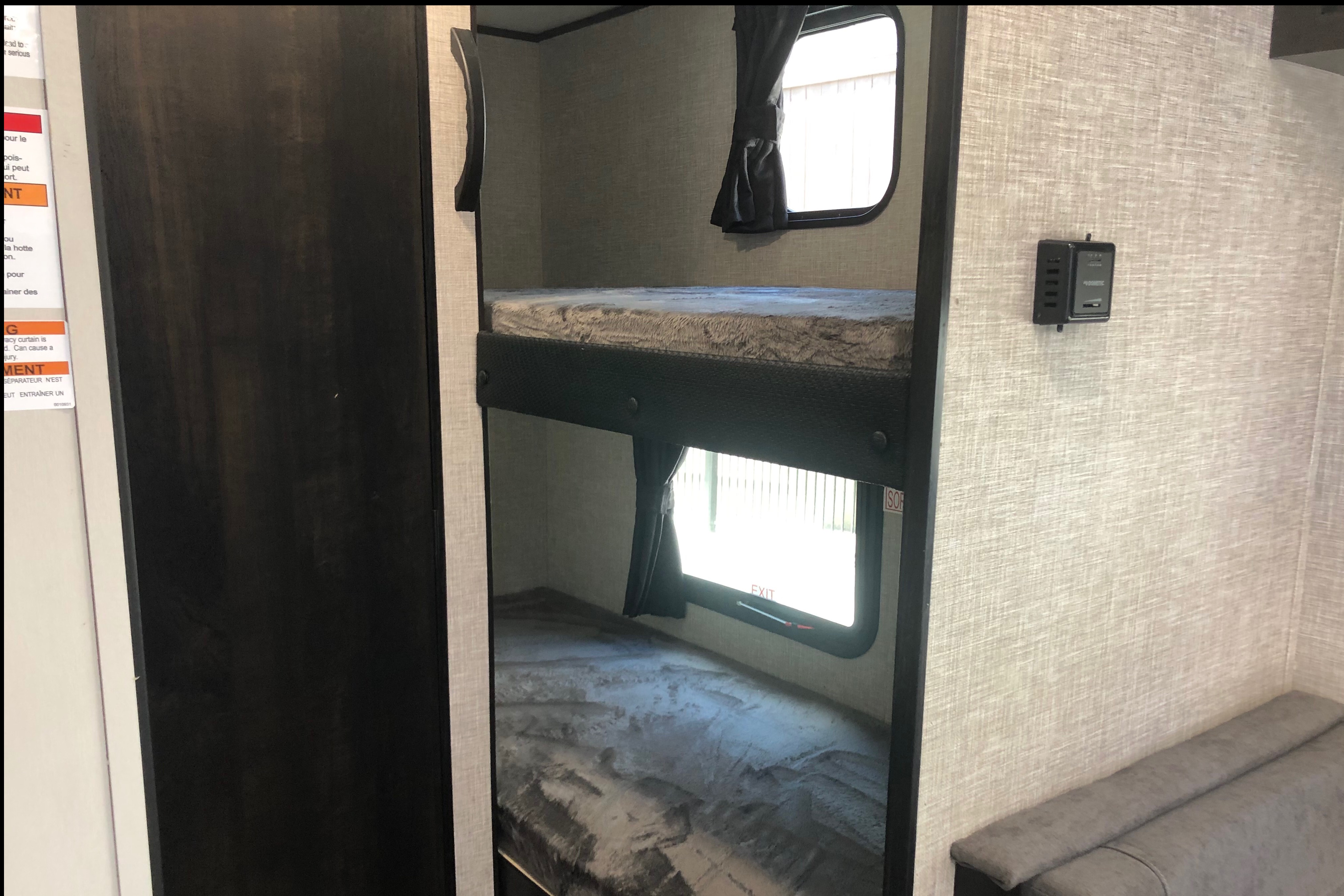 Easy towing! 2022 Jayco 174bh SLX With Solar!