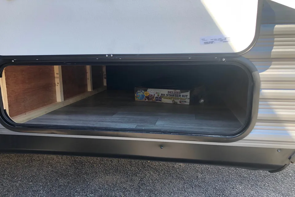 Easy towing! 2022 Jayco 174bh SLX With Solar!