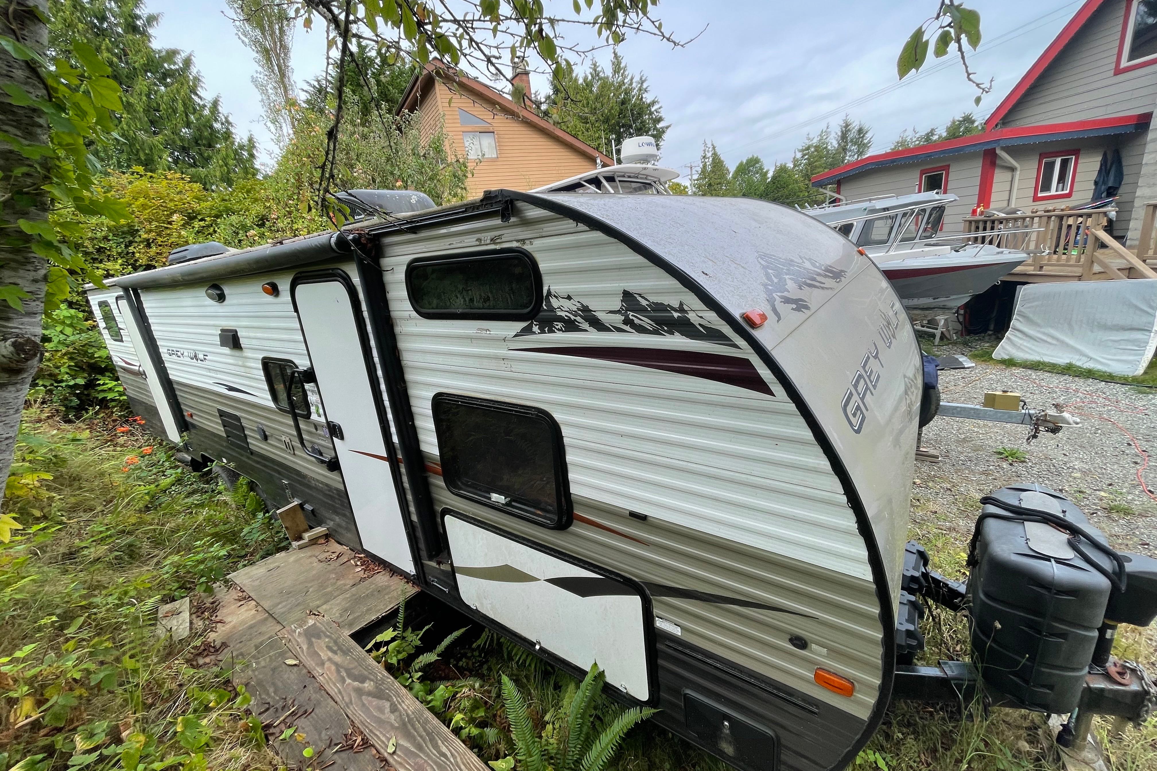 Jessica's Grey wolf 29’ with 4 bunks
