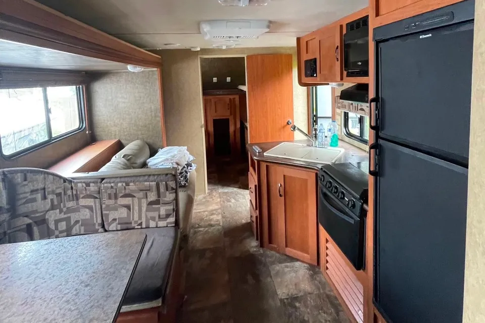 Jessica's Grey wolf 29’ with 4 bunks