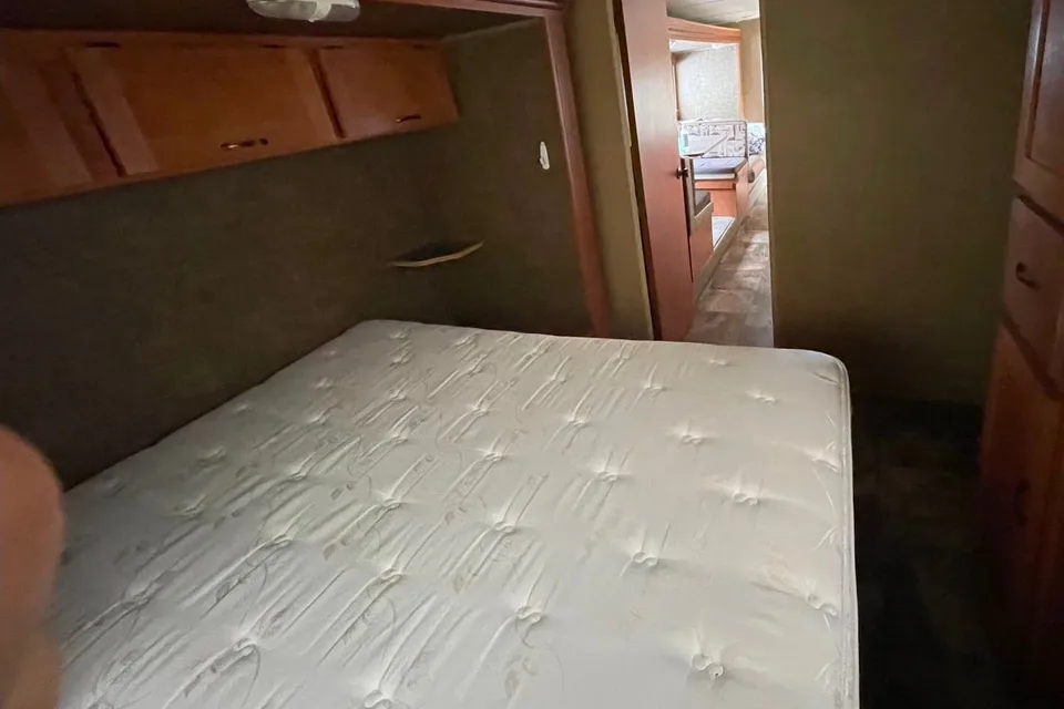 Jessica's Grey wolf 29’ with 4 bunks
