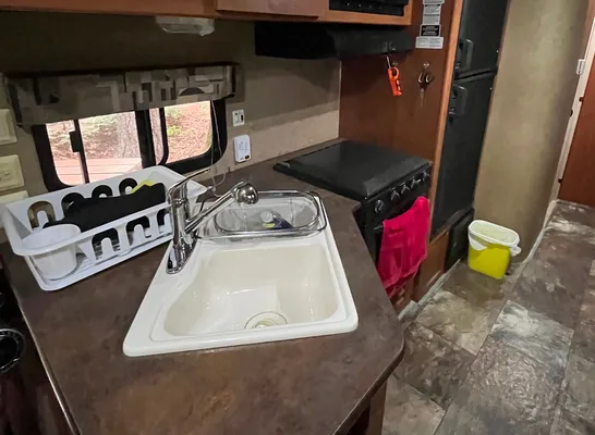 Jessica's Grey wolf 29’ with 4 bunks