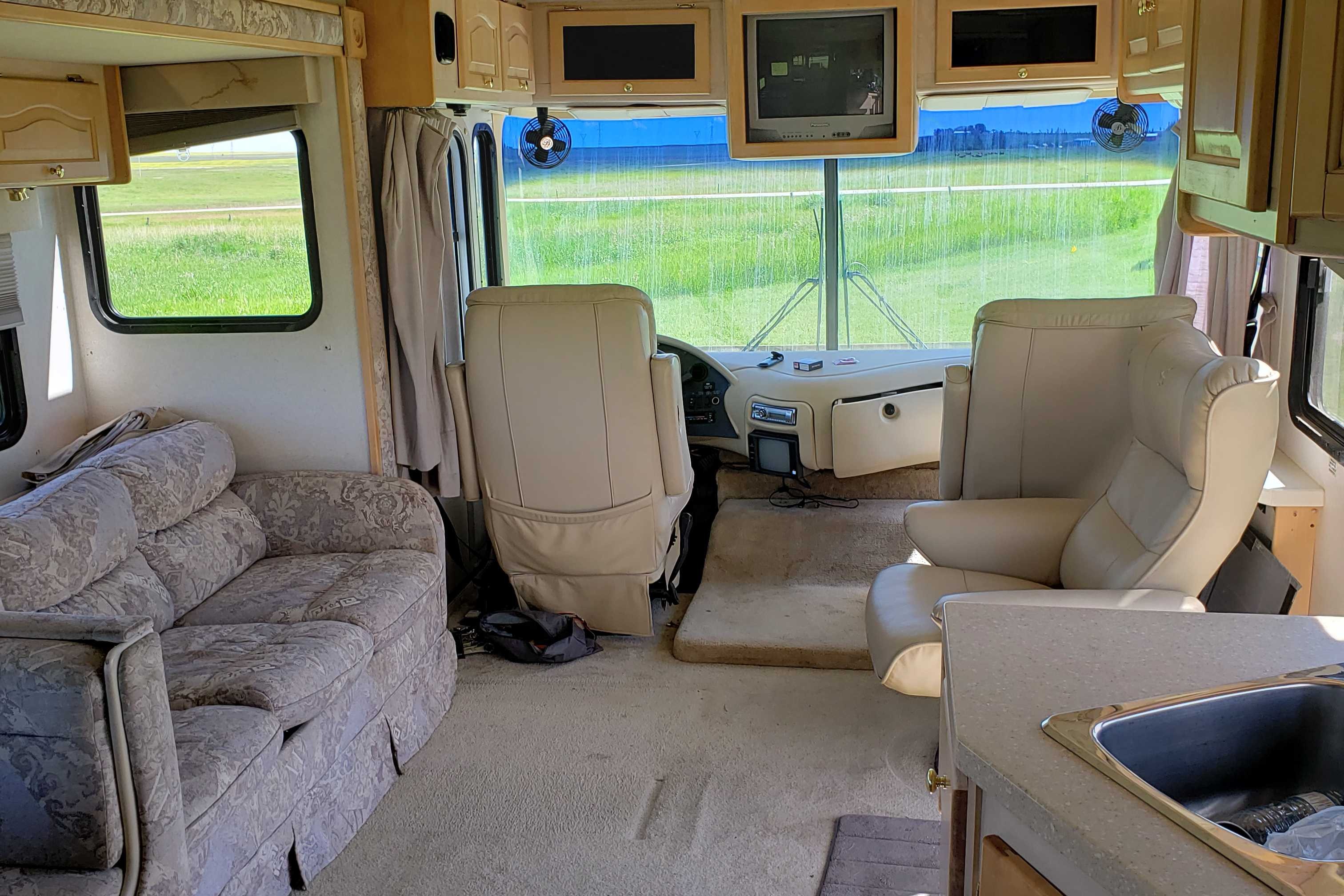 Tim's Comfy Cruiser Class A 36ft
