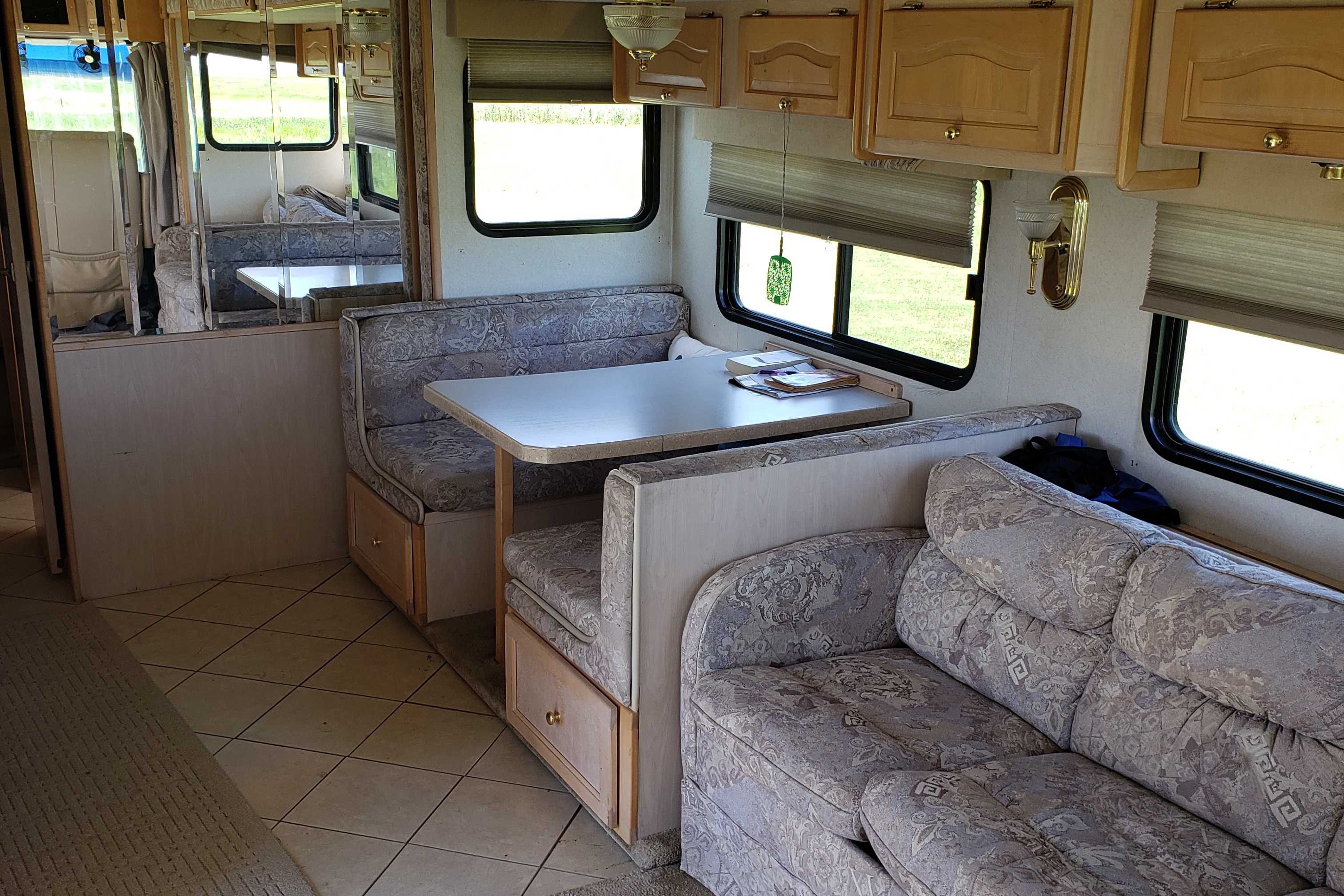 Tim's Comfy Cruiser Class A 36ft