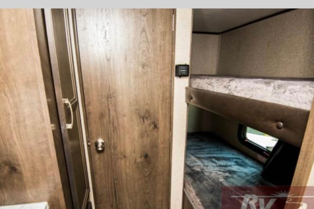 Trevor 's Jayco 174bh Travel Trailer