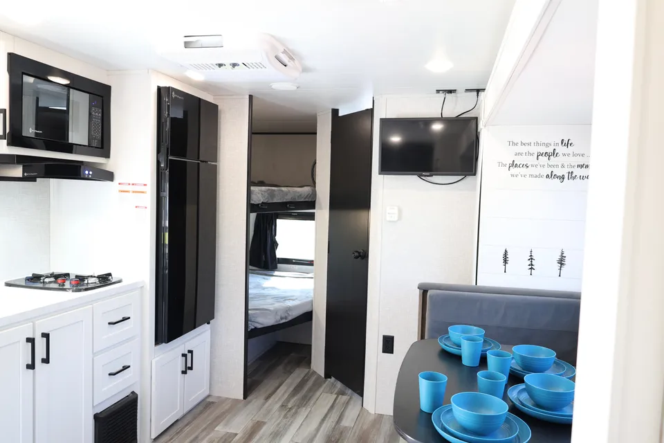Bigfoot outdoor Rentals, Jayco Jay Flight 197 Travel Trailer