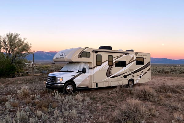 The Roamer | Starlink, Solar, Luxury Bed - all you need without the fluff!