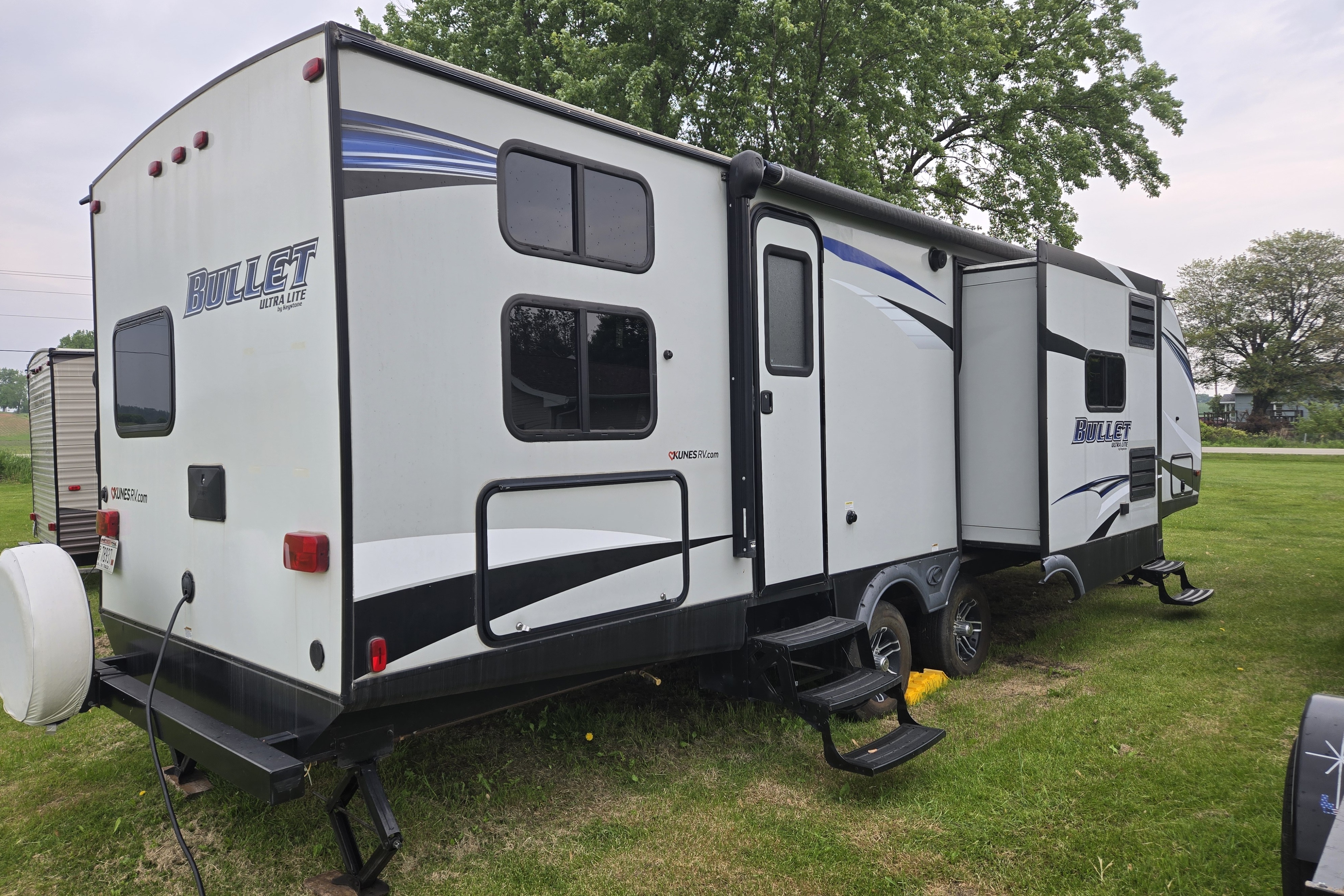 Keystone Bullet 311BHS Travel Trailer