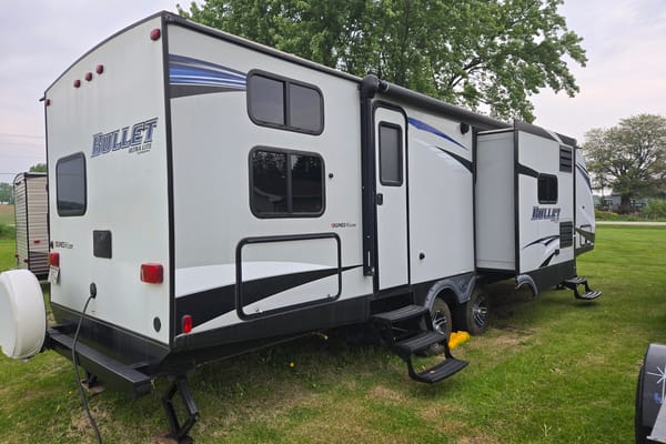 Keystone Bullet 311BHS Travel Trailer