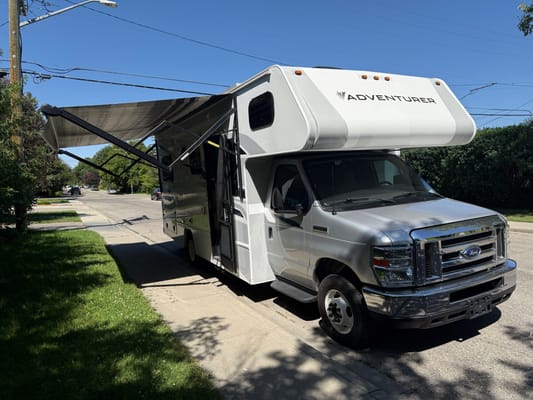 Chuck’s Adventurer 24DS Class C