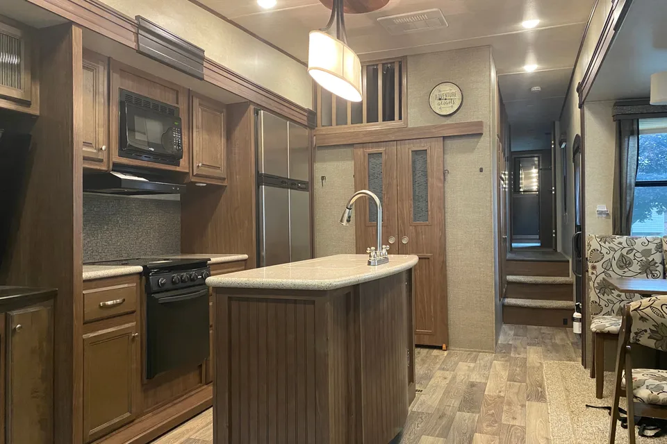 Heartland Elkridge Fifth Wheel