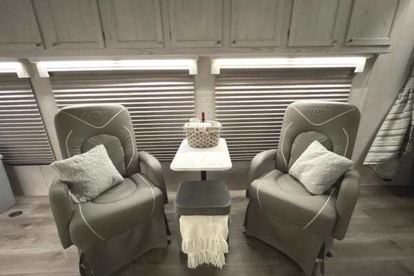 BEAUTIFUL, BRAND NEW 5TH WHEEL RV FOR YOUR NEXT “GLAMPING” ADVENTURE!