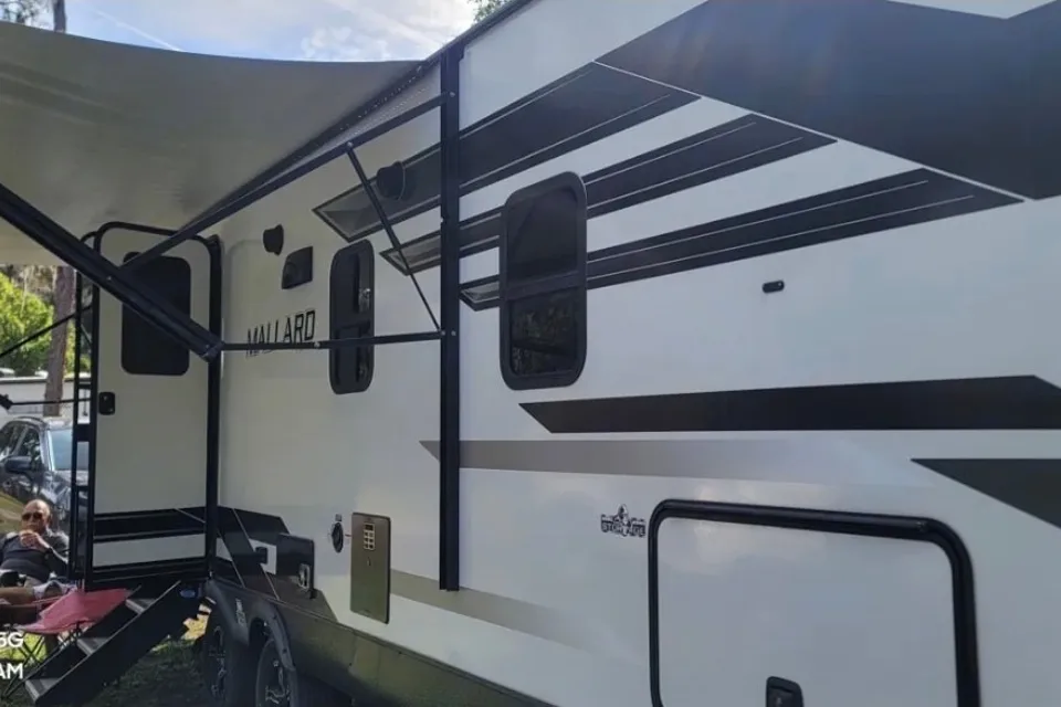 Pet Friendly Heartland 251BH King bed + Bunks