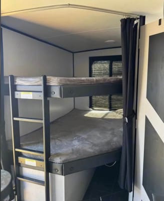 Pet Friendly Heartland 251BH King bed + Bunks