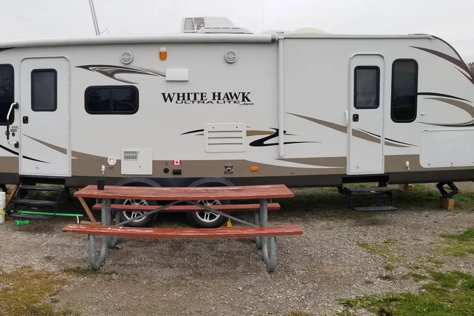 Frank's Jayco Whitehawk Ultra Light 27DSRL Travel Trailer