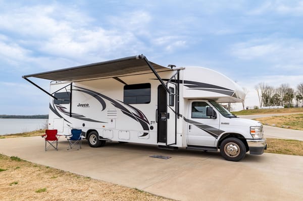 Spacious Dog Friendly and stocked for adventure!!!