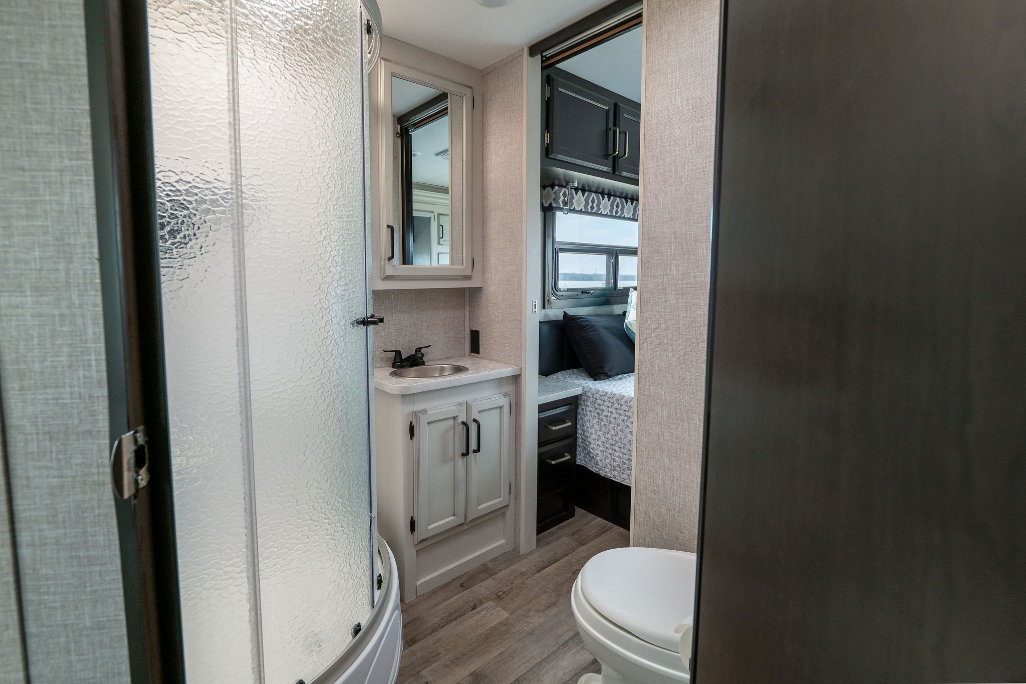 Spacious Dog Friendly and stocked for adventure!!!