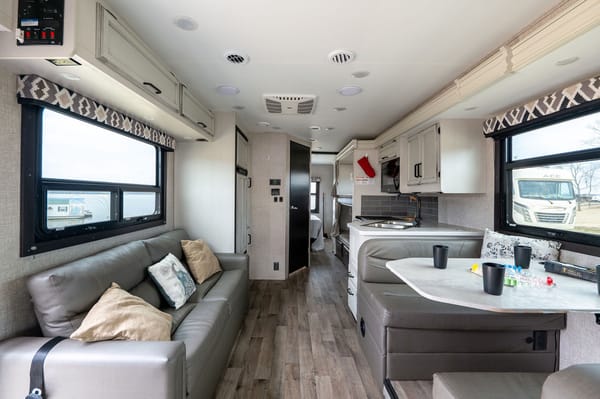 Spacious Dog Friendly and stocked for adventure!!!