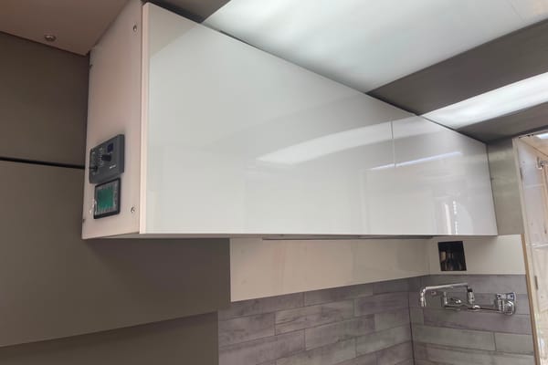 2022 Ford Transit Class B Fully Insulated Big shower queen Bed