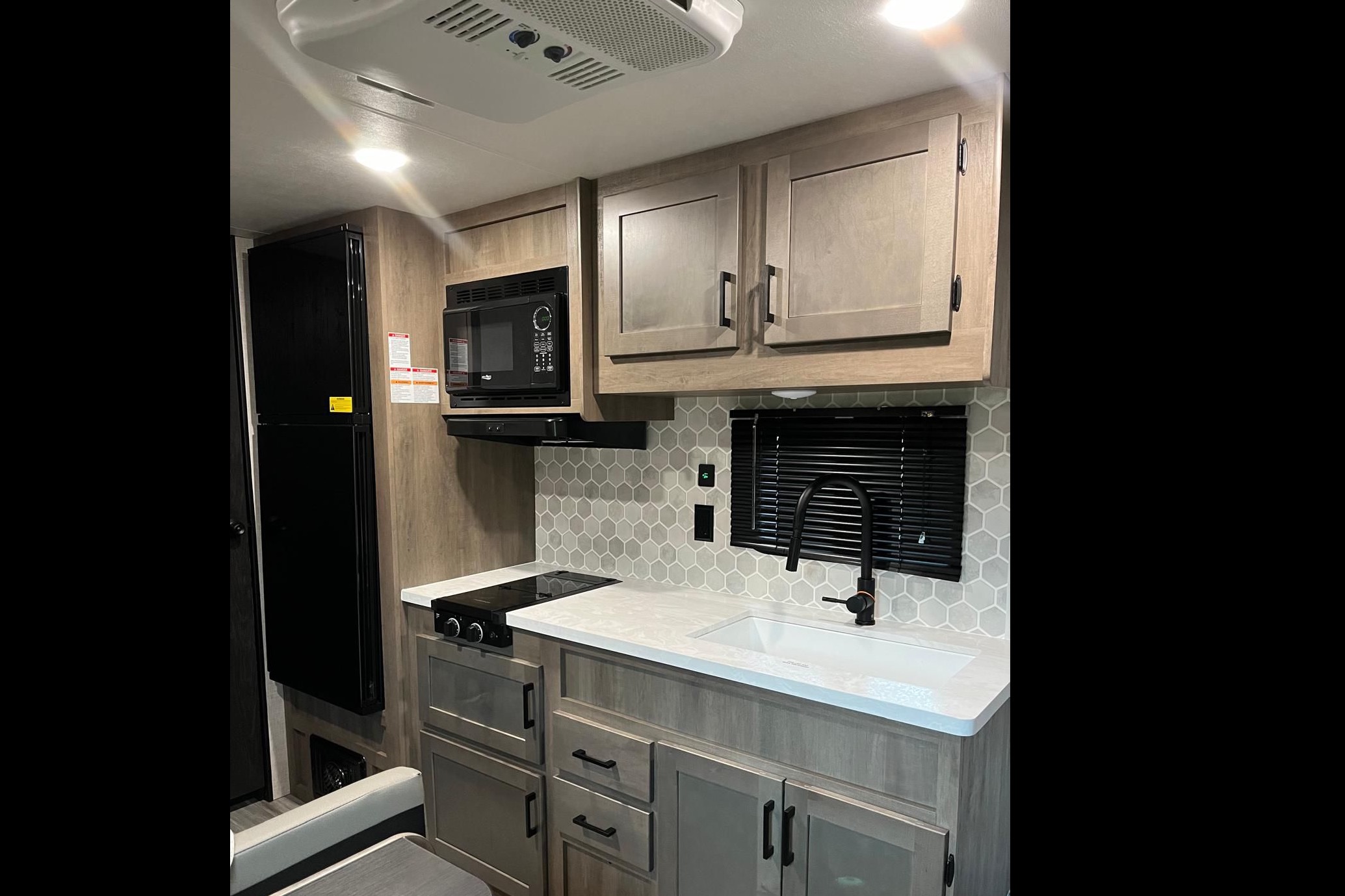 Starcraft Autumn Ridge 182 RB Travel Trailer