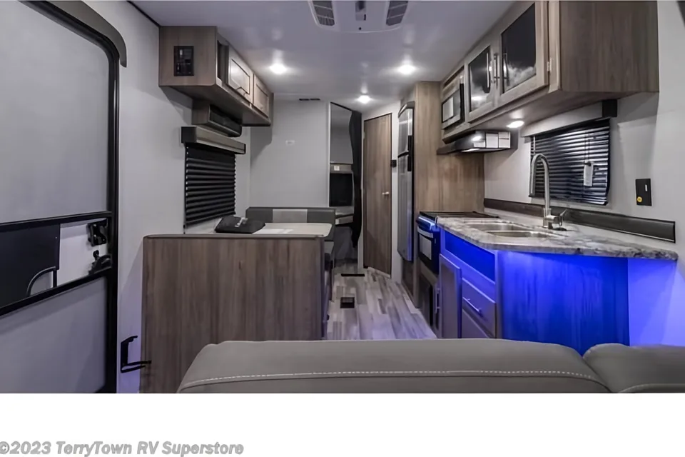 MELODY's Crossroads Zinger Lite 252BH Travel Trailer