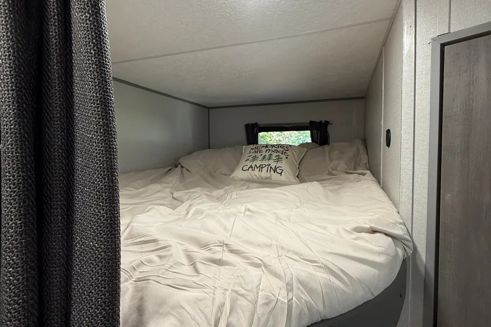 2025 Coachmen, Bunkhouse, Sleeps 8-10, $500 Deposit, Bed Linens included