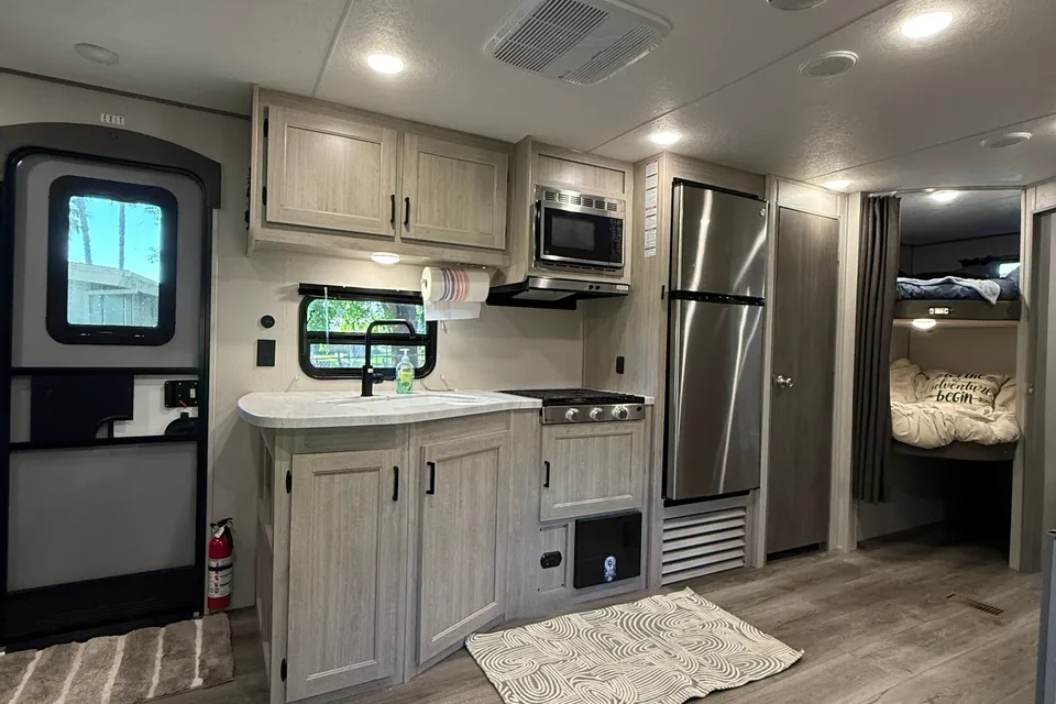 2025 Coachmen, Bunkhouse, Sleeps 8-10, $500 Deposit, Bed Linens included