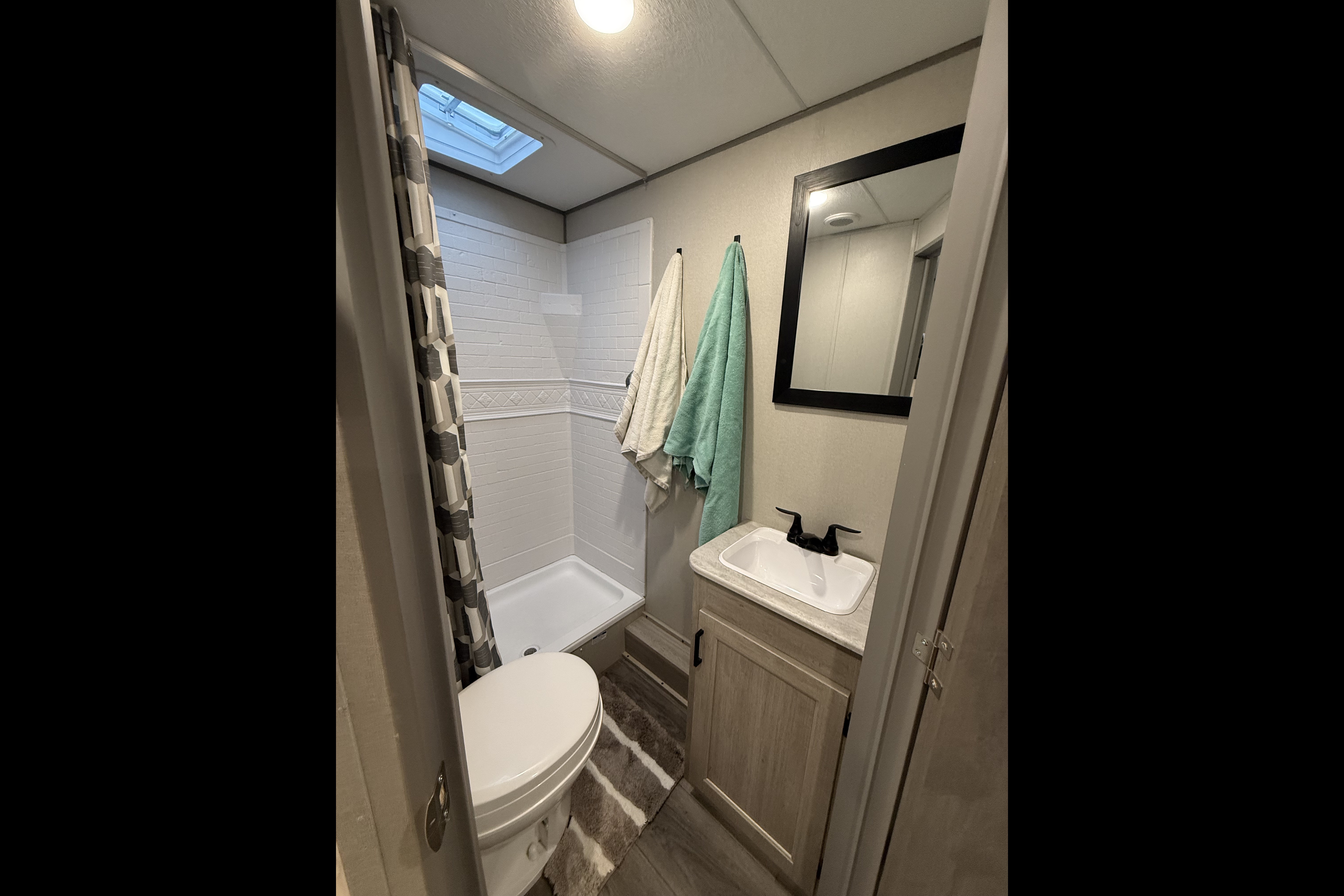 2025 Coachmen, Bunkhouse, Sleeps 8-10, $500 Deposit, Bed Linens included