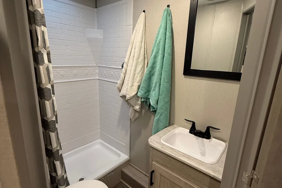 2025 Coachmen, Bunkhouse, Sleeps 8-10, $500 Deposit, Bed Linens included