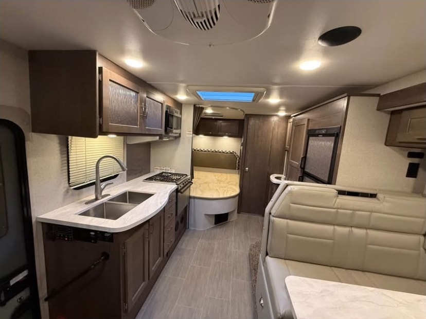 Trailblazer Adventurer Class C Motorhome