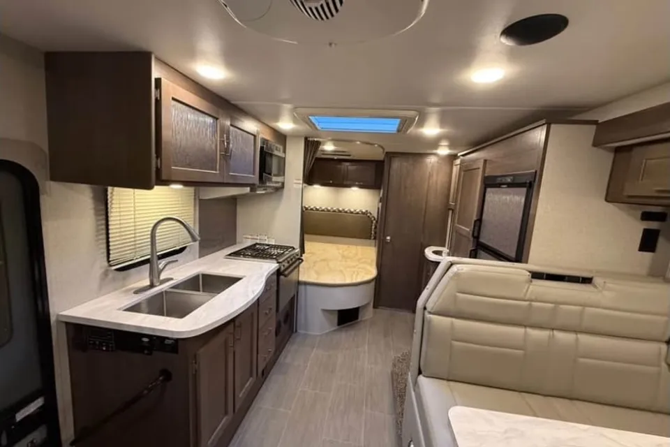 Trailblazer Adventurer Class C Motorhome