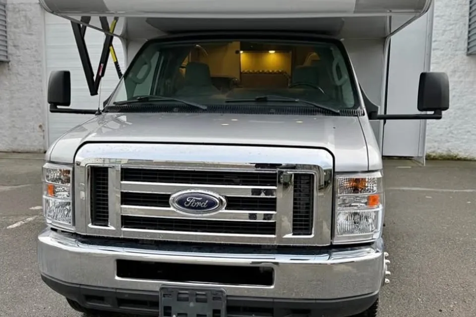 Trailblazer Adventurer Class C Motorhome