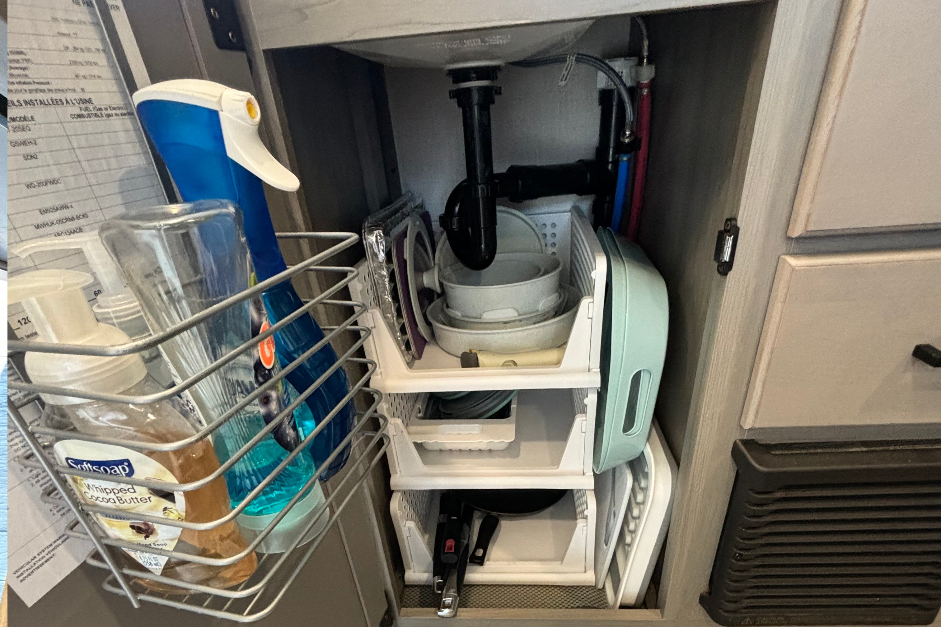 Ashley's perfect family trailer! 2024 keystone hideout 181BH Travel Trailer