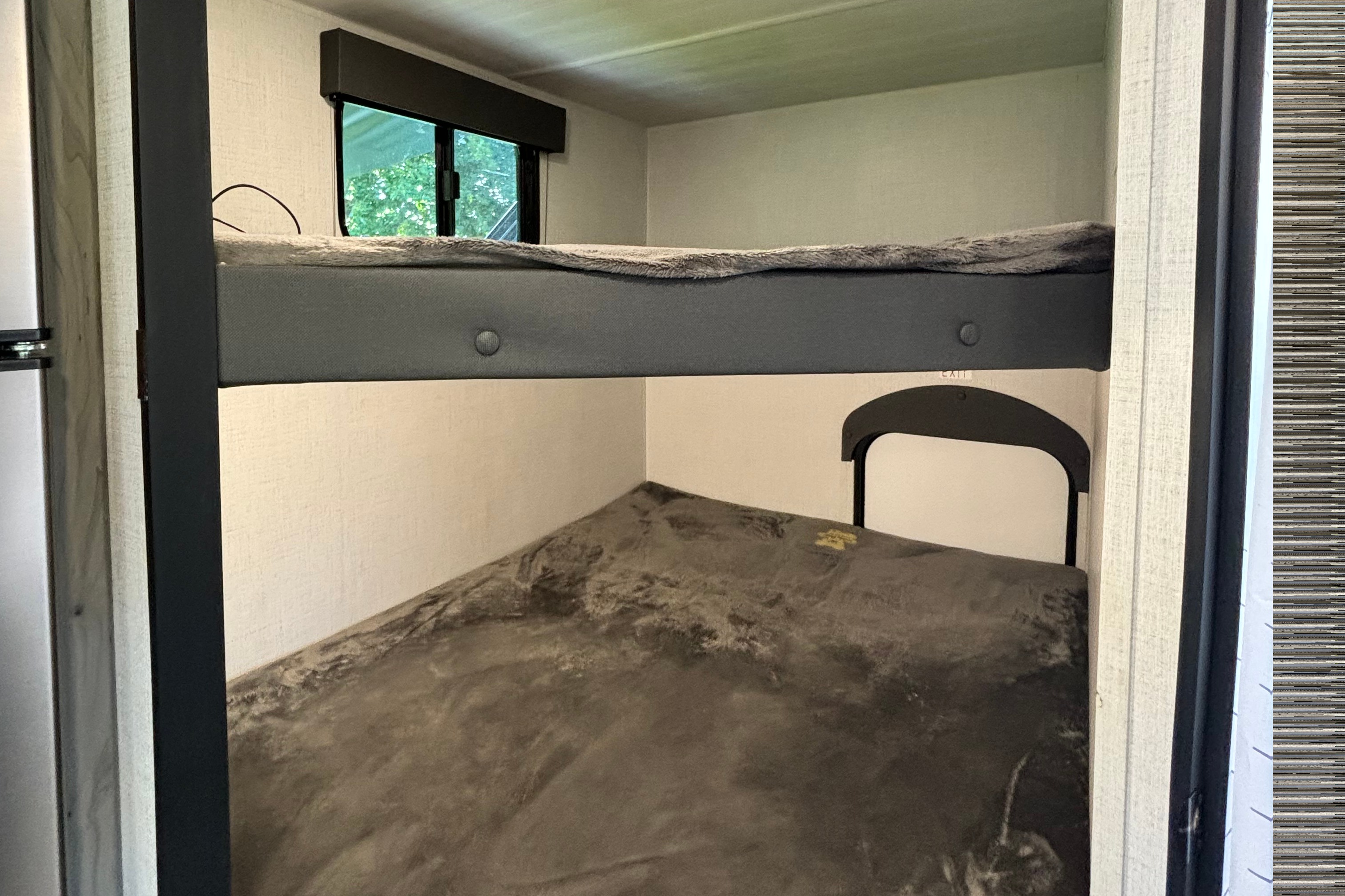 Ashley's perfect family trailer! 2024 keystone hideout 181BH Travel Trailer