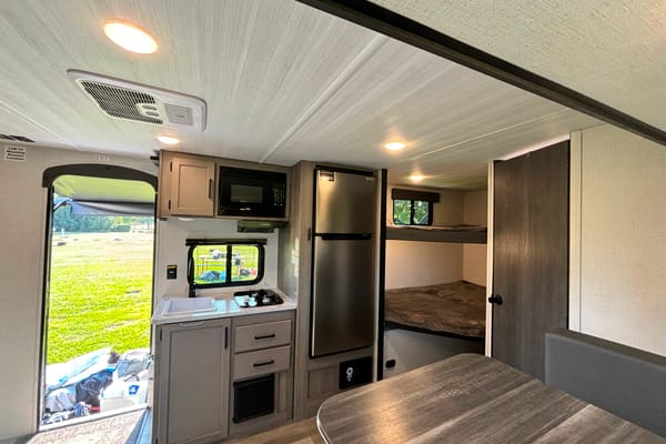 Ashley's perfect family trailer! 2024 keystone hideout 181BH Travel Trailer