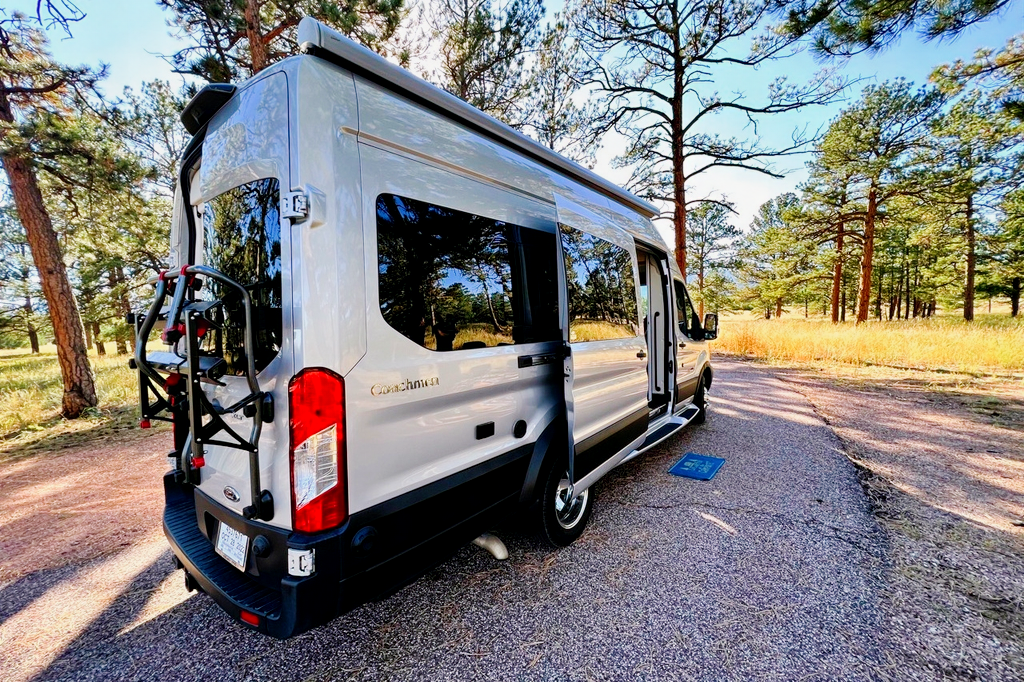 The Teton | 6 Seat belts | Luxury Van