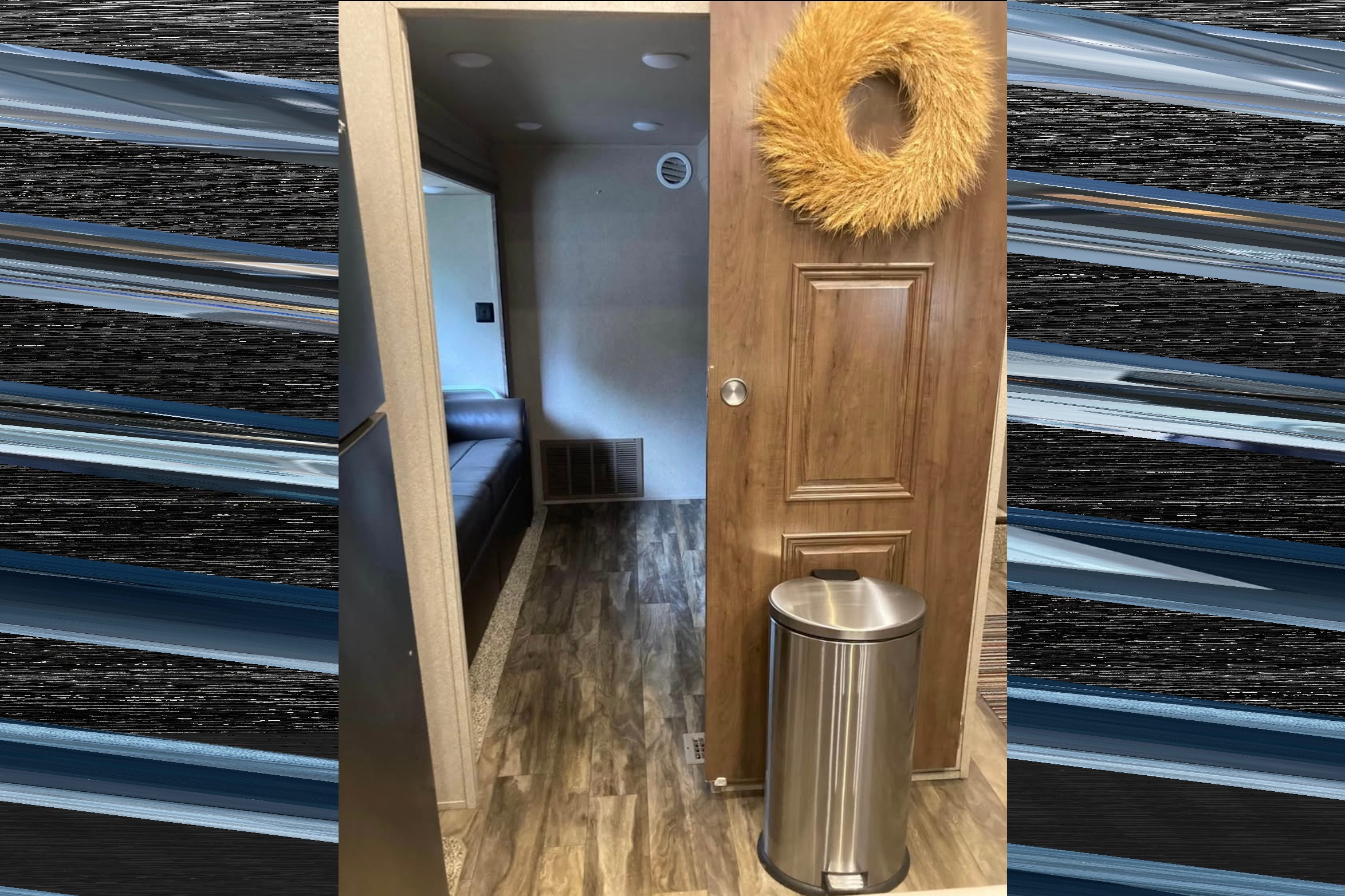 2018 Forest River Cedar Creek Silverback 37MBH Fifth Wheel Sleeps 10!