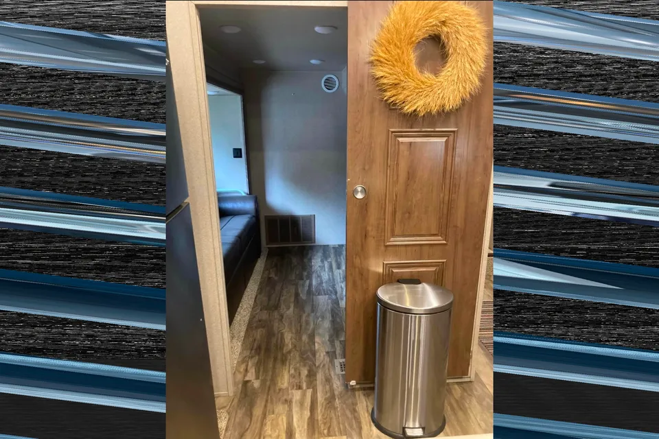 2018 Forest River Cedar Creek Silverback 37MBH Fifth Wheel Sleeps 10!