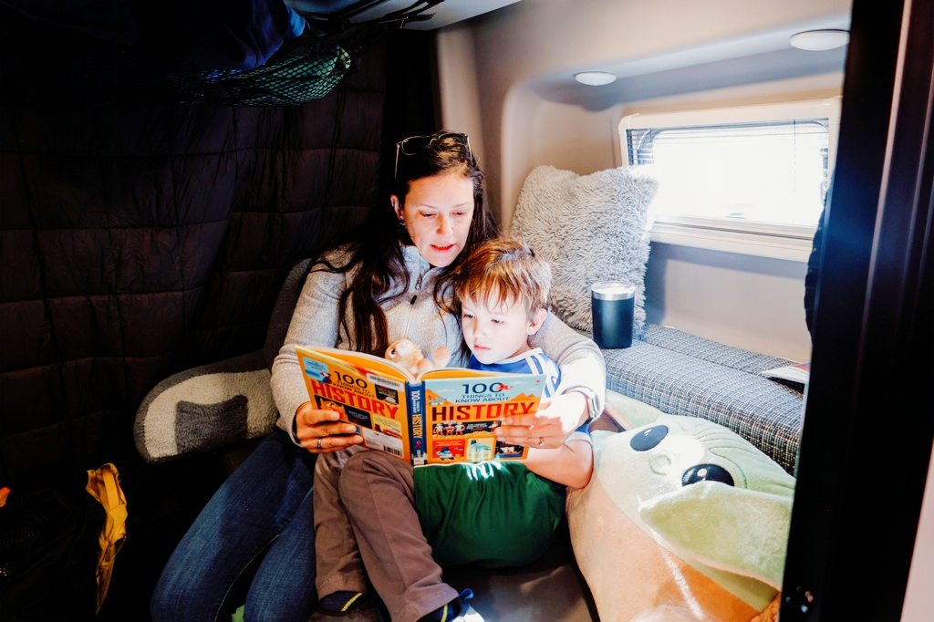 Luna Rover Mercedes Sprinter Winnebago Revel