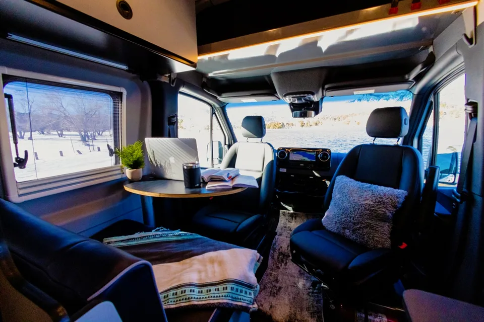 Luna Rover Mercedes Sprinter Winnebago Revel