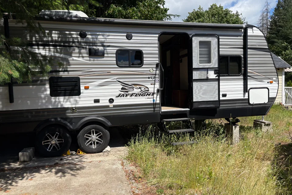 Jayco 28’ BH Travel Trailer with Paddle Boards