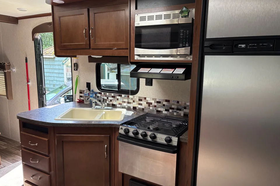 Jayco 28’ BH Travel Trailer with Paddle Boards