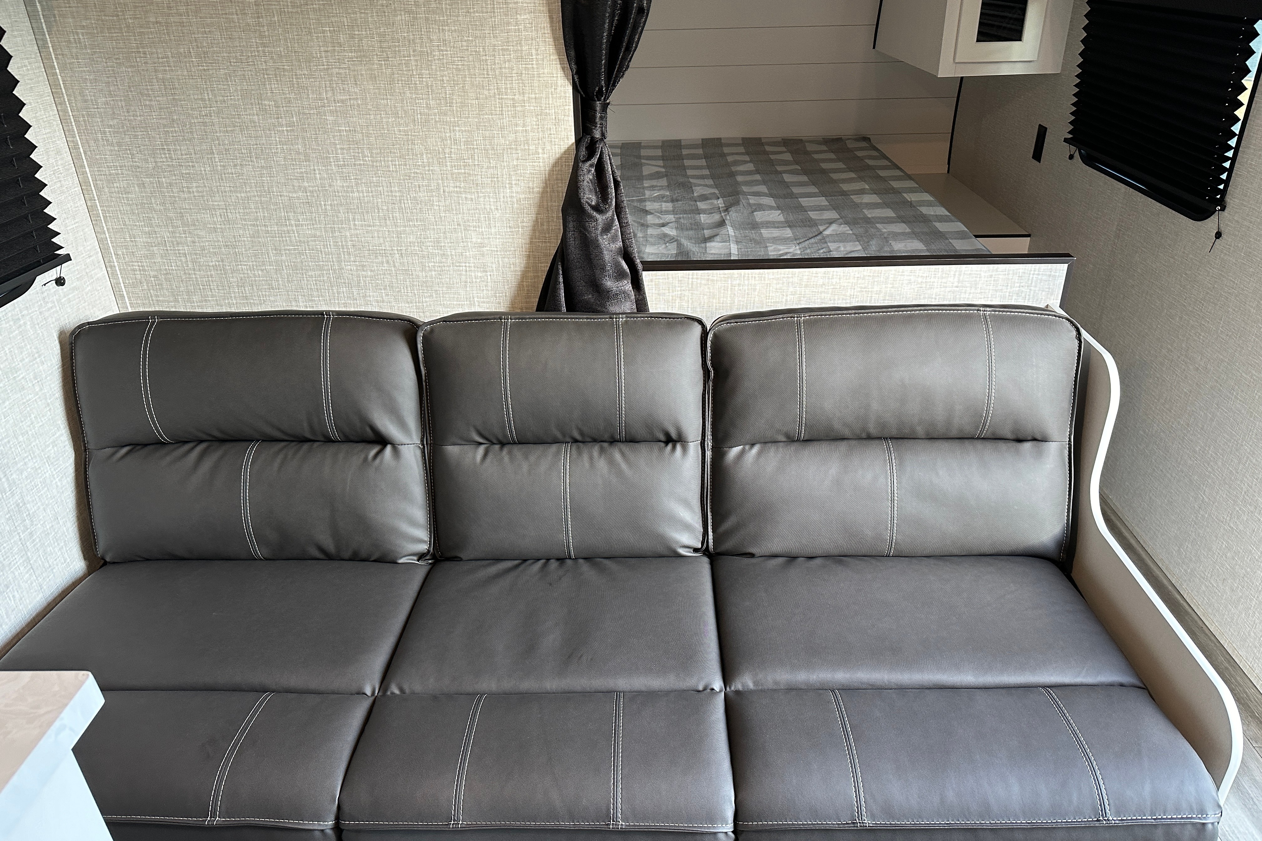 Evan's Jayco 2024 JAY FLIGHT SLX Travel Trailer