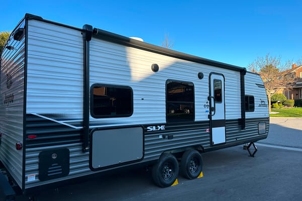 Evan's Jayco 2024 JAY FLIGHT SLX Travel Trailer