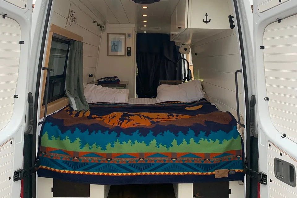 Ian's Mercedes-Benz Sprinter Campervan