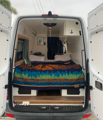 Ian's Mercedes-Benz Sprinter Campervan