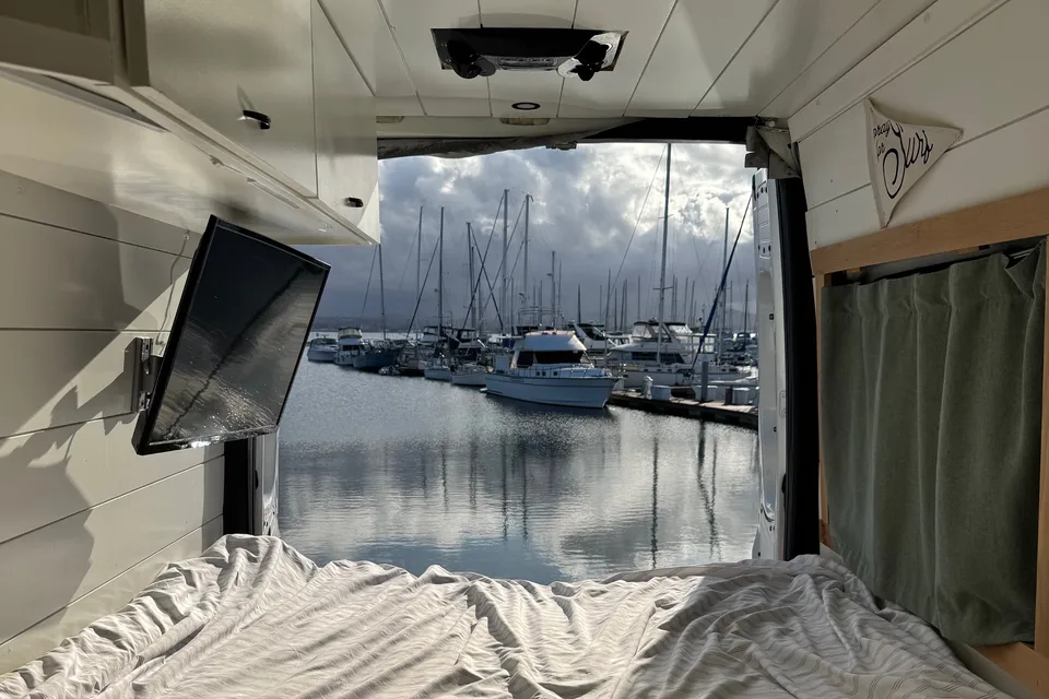 Ian's Mercedes-Benz Sprinter Campervan