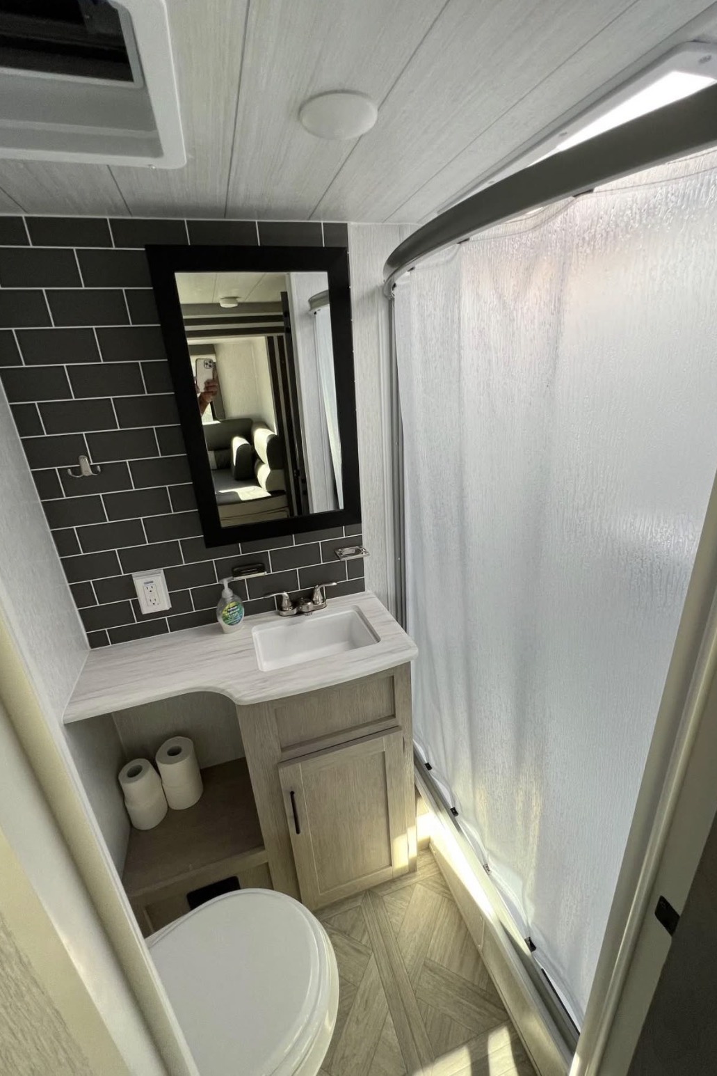 🌿 Wild S'more 🌿 3-ROOM SUITE • Private Bunk Room • 2 BDRMS • Sleeps 10