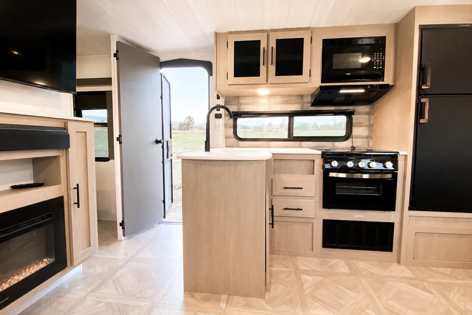 🌿 Wild S'more 🌿 3-ROOM SUITE • Private Bunk Room • 2 BDRMS • Sleeps 10