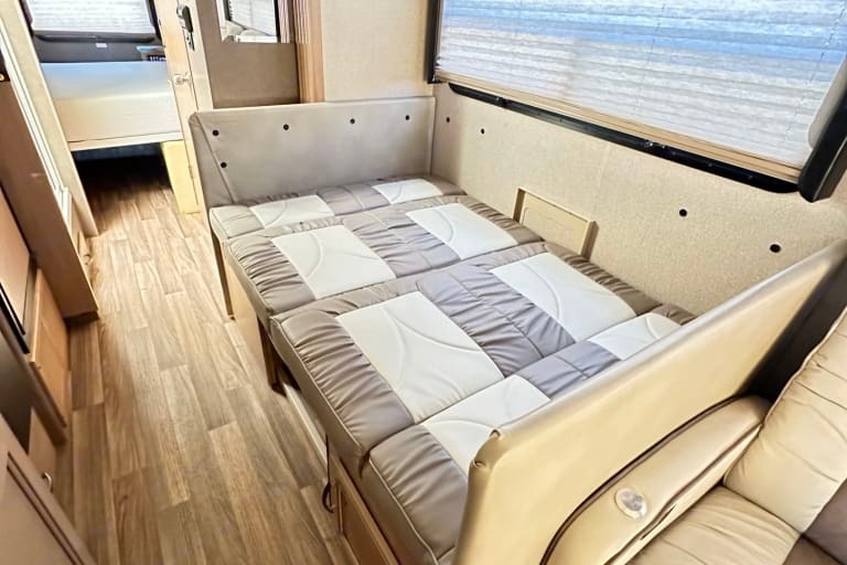 THOR Motor Coach - Luxury Class A motorhome
